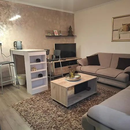 Sara * סובוטיקה